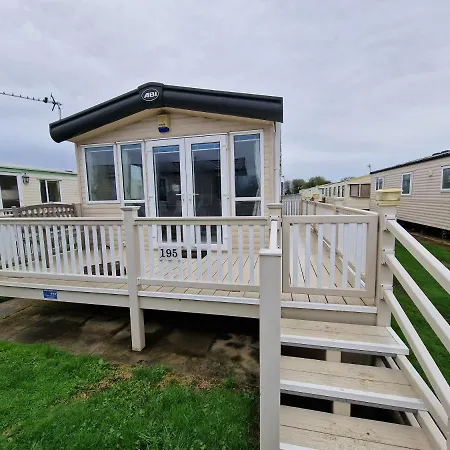 Cosy Caravans Meadow View Chapel Saint Leonards Exterior photo