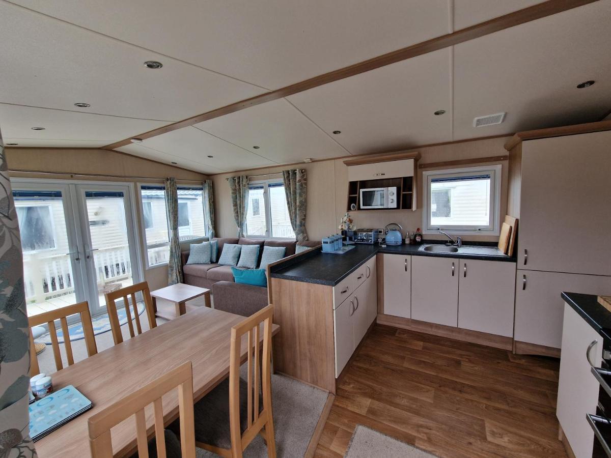 Cosy Caravans Meadow View Holiday home Chapel Saint Leonards
