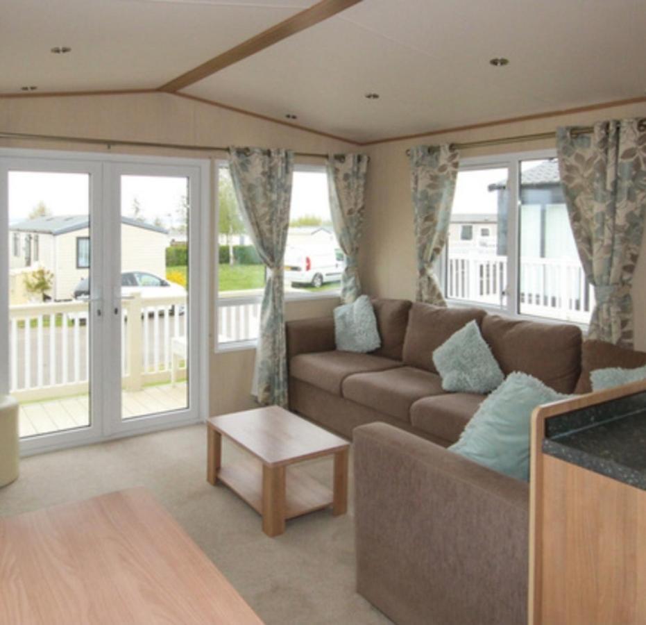 Cosy Caravans Meadow View Holiday home