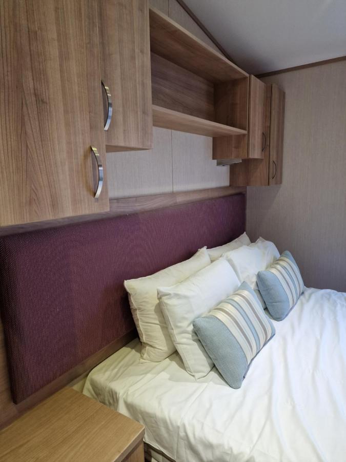 Holiday home Cosy Caravans Meadow View Chapel Saint Leonards